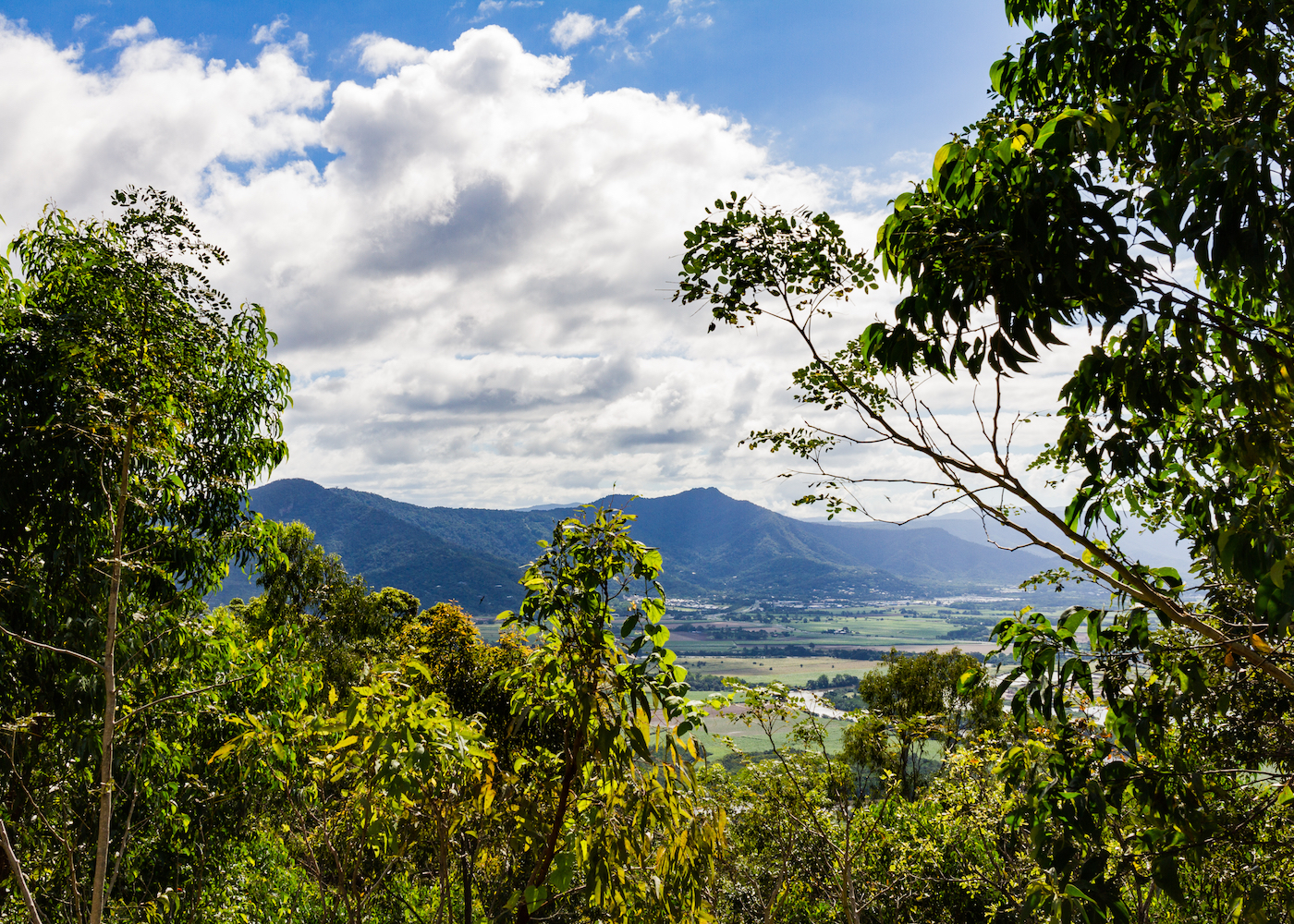 MountWhitfield-Cairns-shutterstock.jpg