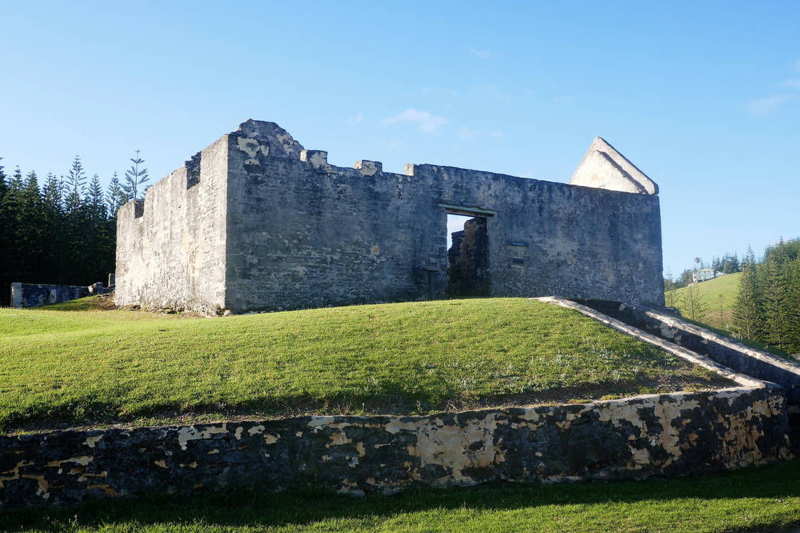 Norfolk-Island-Convict-building-RF-Getty-Whitehavengirl.jpg